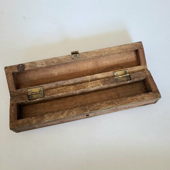 Vintage/Antique hand made with brass leaf details Qalamdan wooden pencil box. - Picture 13 of 15